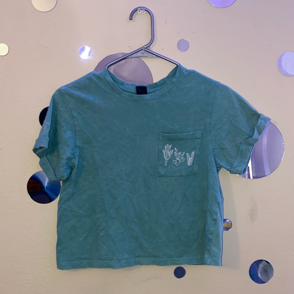 crop t-shirt